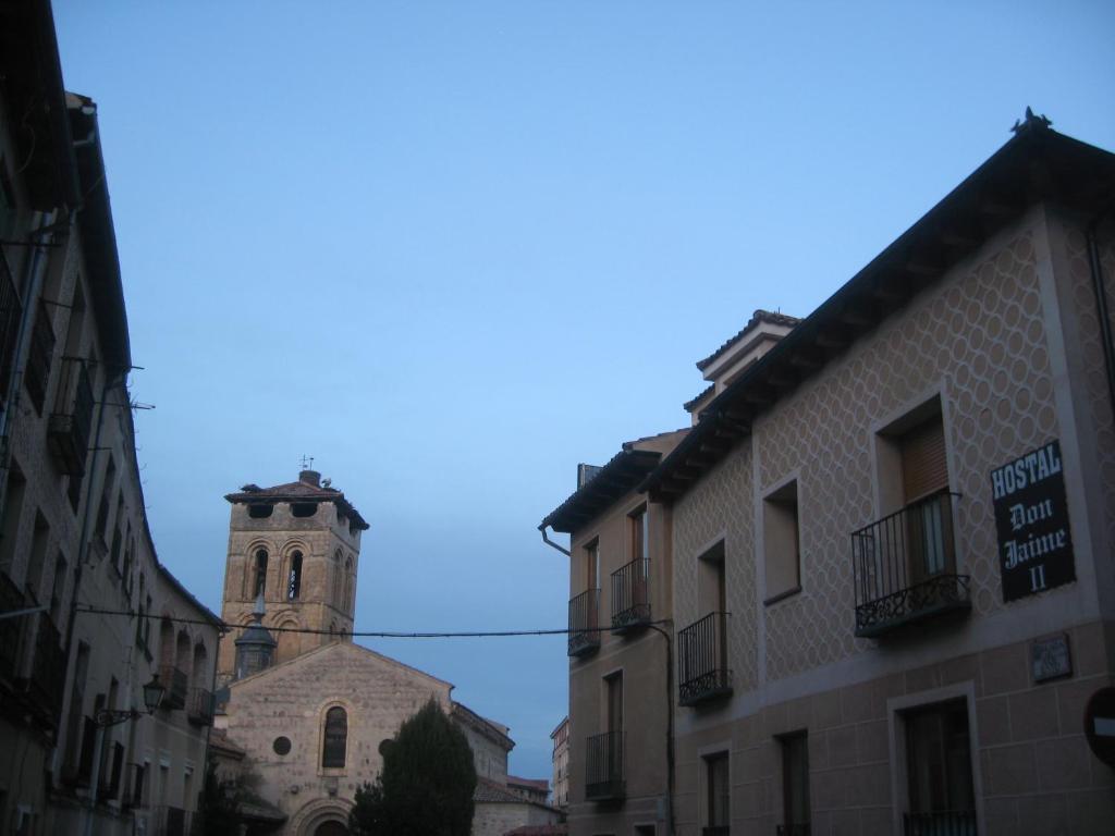 Hostal Don Jaime II Segovia Exterior foto